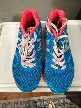 New Balance Fresh Foam 980 Women's Blue Mesh Vibrant Pink Running Shoes
